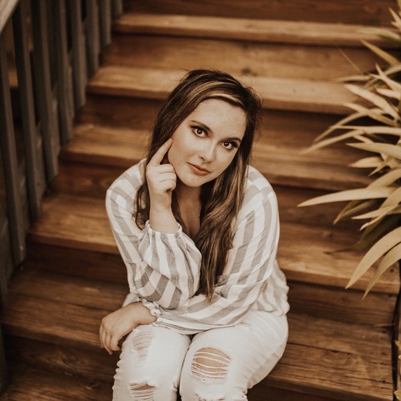 Meet your Posher, Joanne - Picture 1 of 1